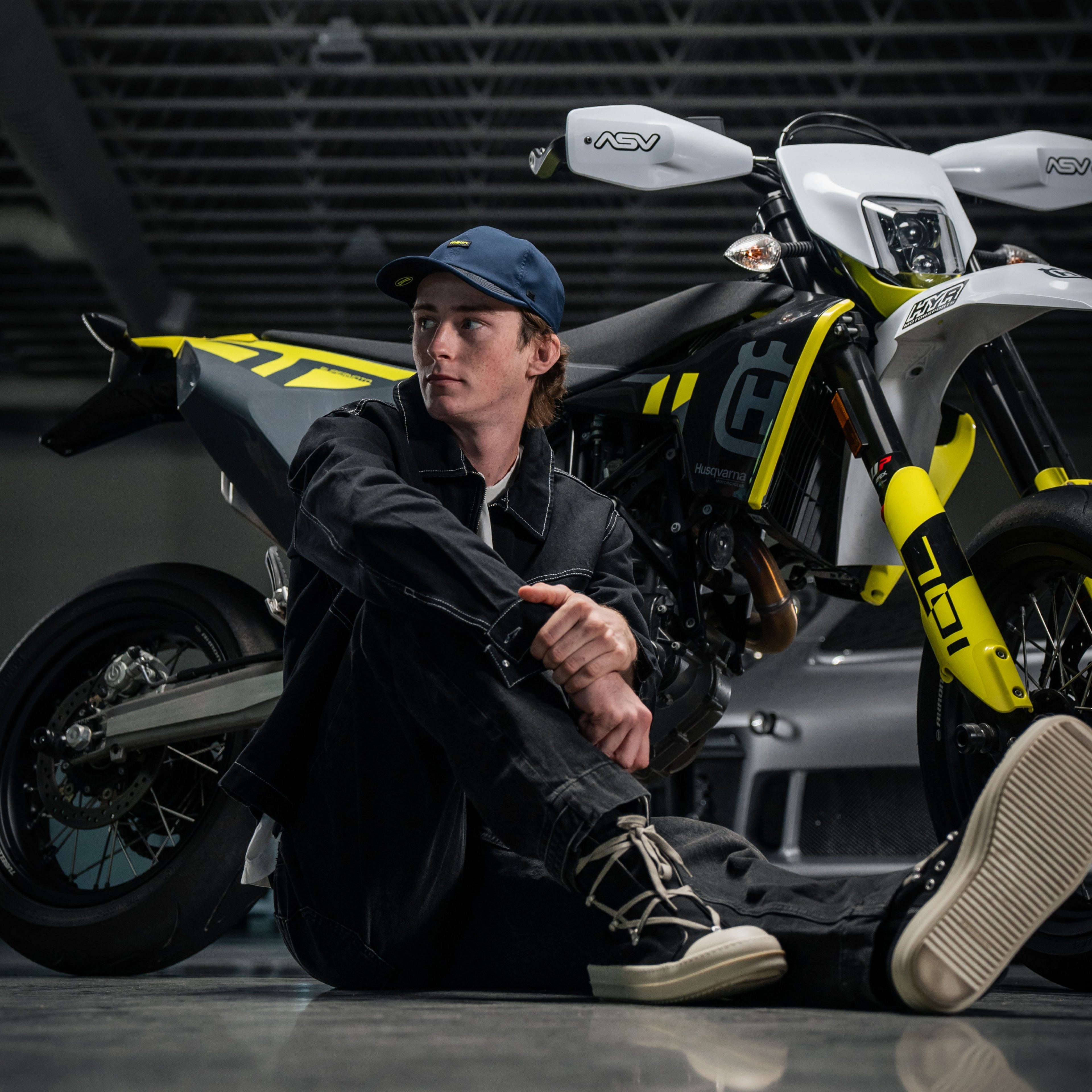 The Legend MPH Hydro - Black Iris / Black #01824